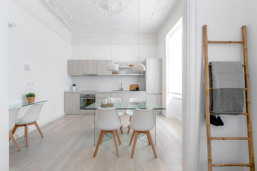 Athens Center Modern Apt In Art Nouveau Building Esterno foto
